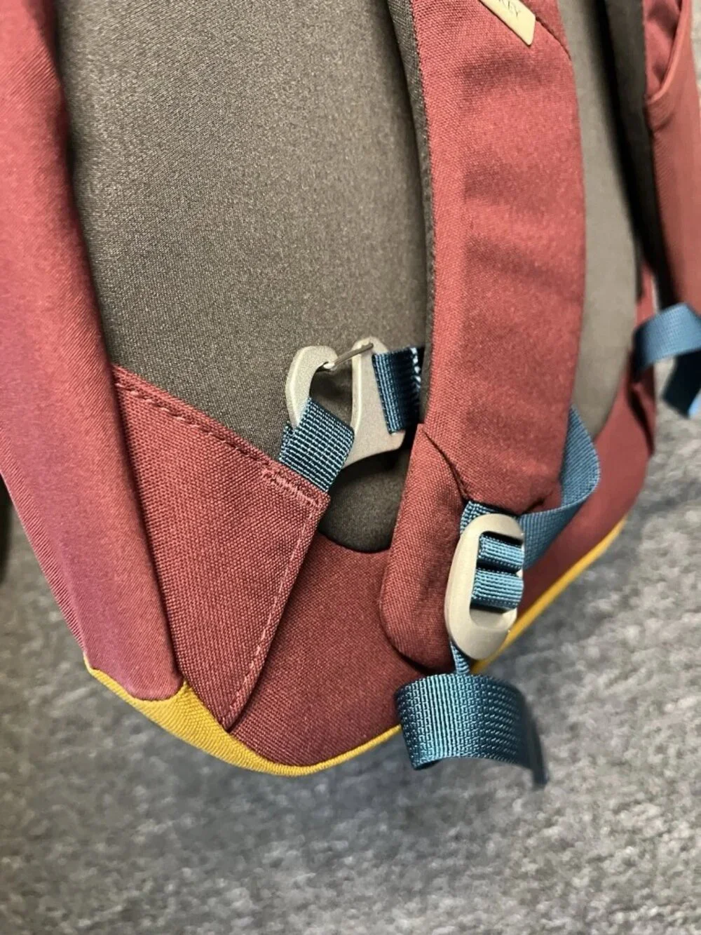 Osprey Arcane Roll Top Commuter Bag – 24L Laptop Backpack in Red and Brown NWT